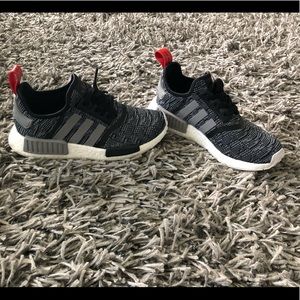 ADIDAS NMD_R1 l Size 6 l RED/BLACK/GRAY